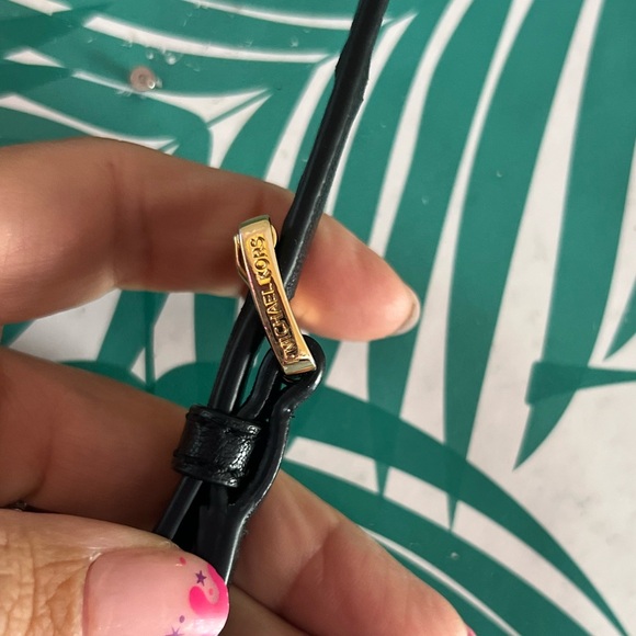 Michael Kors black large cross body clutch quilted with gold hardware leather - Picture 2 of 6